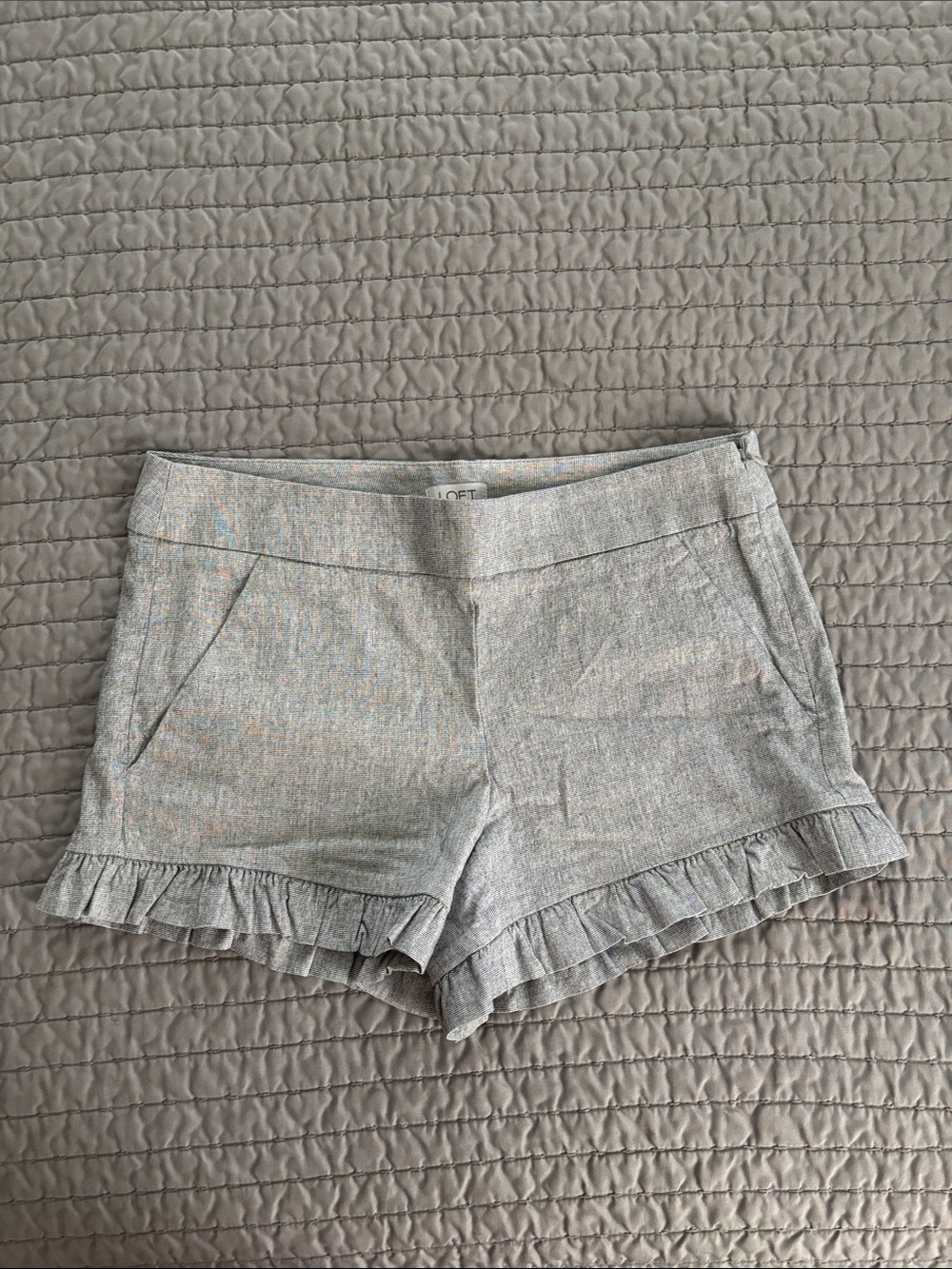 LOFT Light Gray Ruffle Hem Womens Shorts